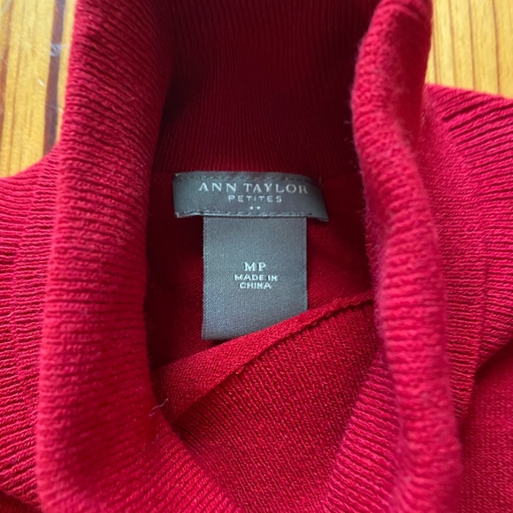 Ann Taylor top - Picture 2 of 2